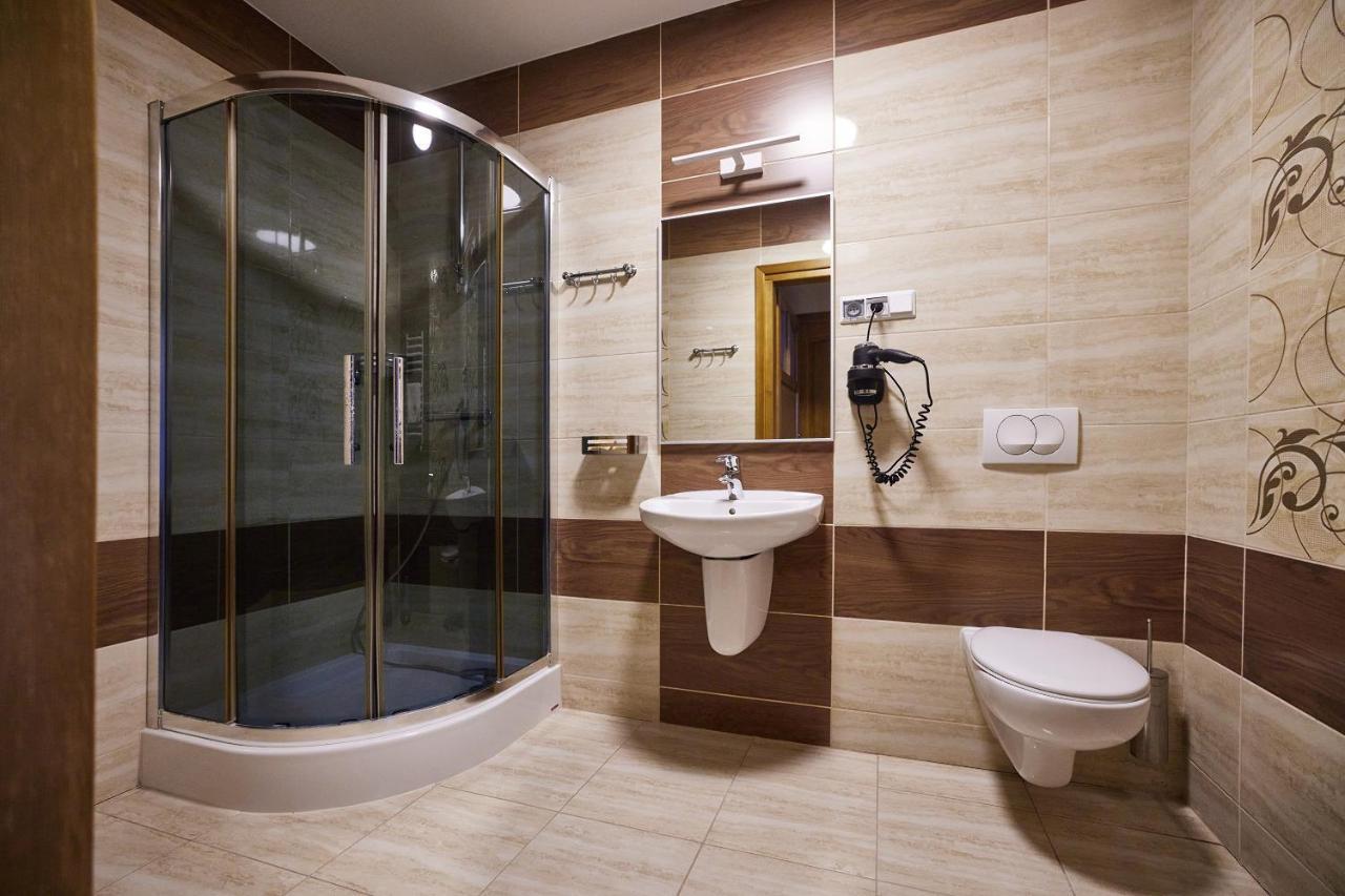 Hotel Dębowy Dwór Ruda Rozaniecka Habitación foto